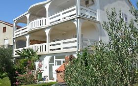 Apartmani Admiral